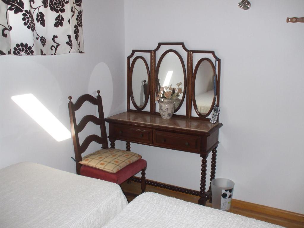 Dinas Guesthouse Lagos Room photo